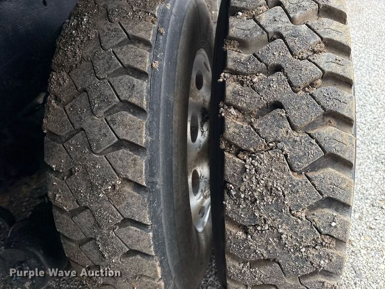 image for item EG6042 2012 Peterbilt 388 flatbed truck