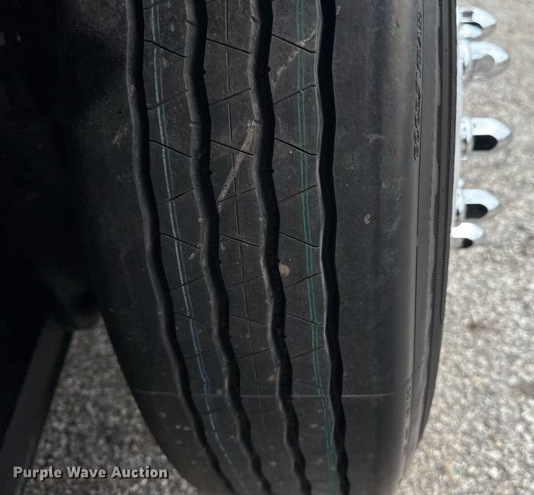 image for item EG6042 2012 Peterbilt 388 flatbed truck