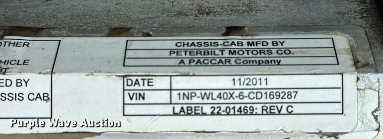 image for item EG6042 2012 Peterbilt 388 flatbed truck