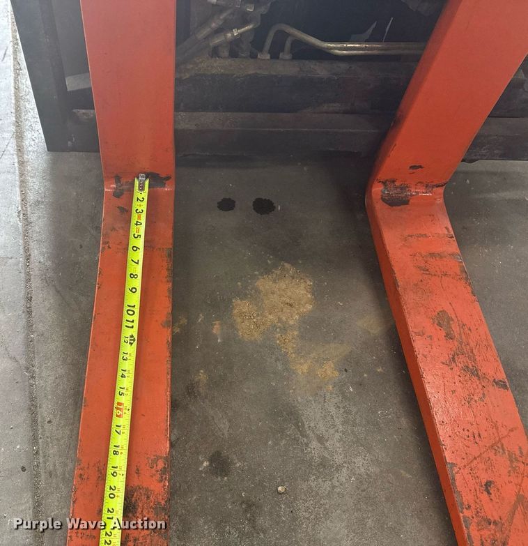 image for item EG8150 1997 Clark CGC25 forklift