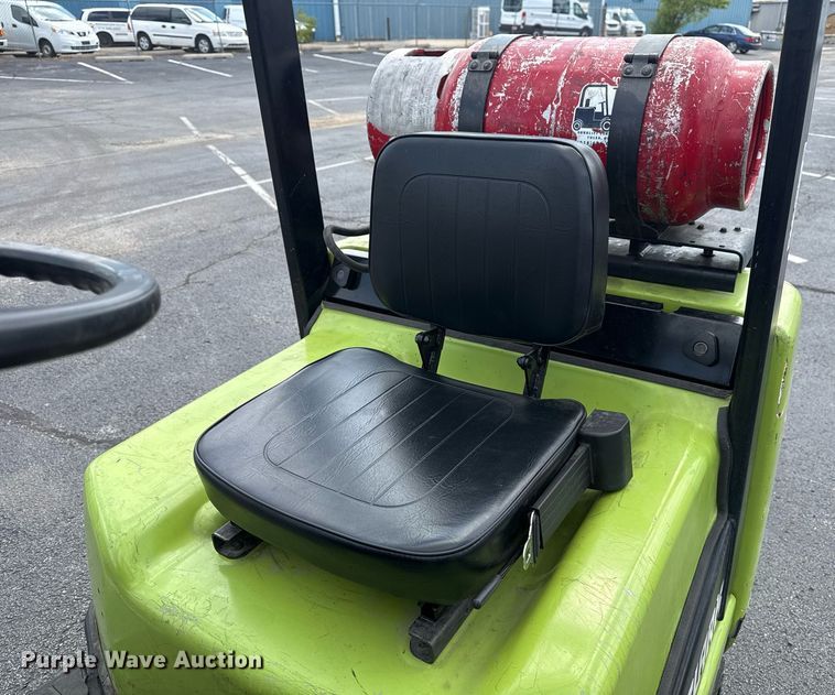 image for item EG8150 1997 Clark CGC25 forklift