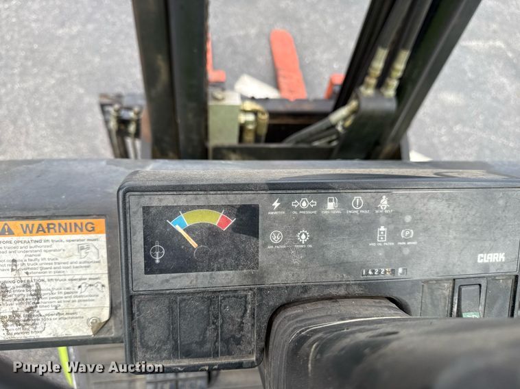 image for item EG8150 1997 Clark CGC25 forklift