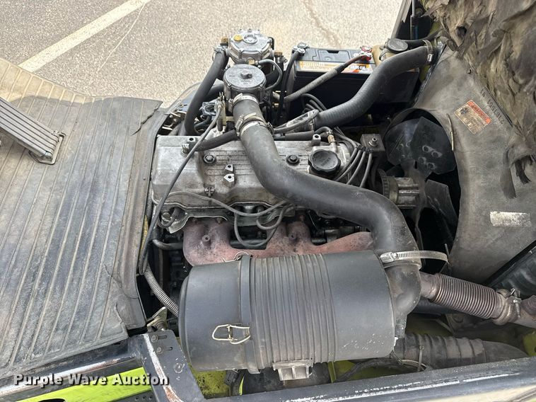 image for item EG8150 1997 Clark CGC25 forklift