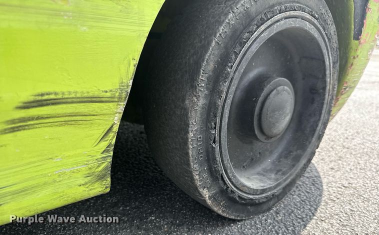 image for item EG8150 1997 Clark CGC25 forklift