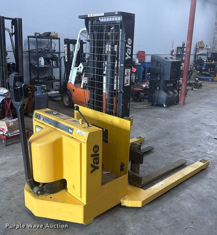 image for item EG8151 2025 Yale MSW040LCN24TV072 pallet jack