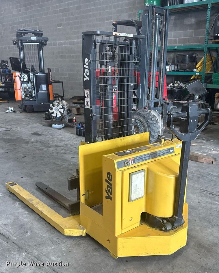 image for item EG8151 2025 Yale MSW040LCN24TV072 pallet jack