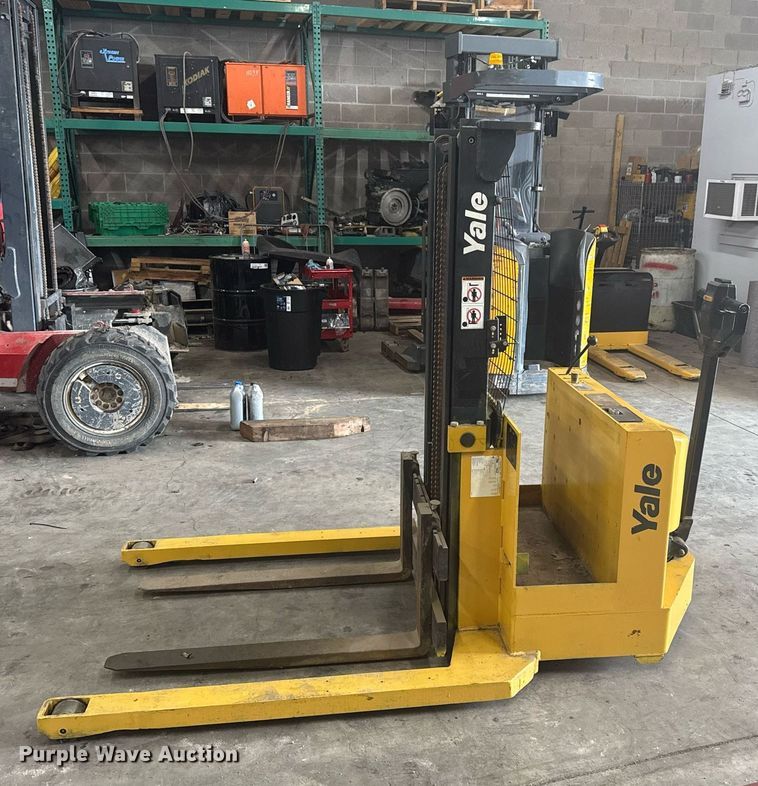 image for item EG8151 2025 Yale MSW040LCN24TV072 pallet jack