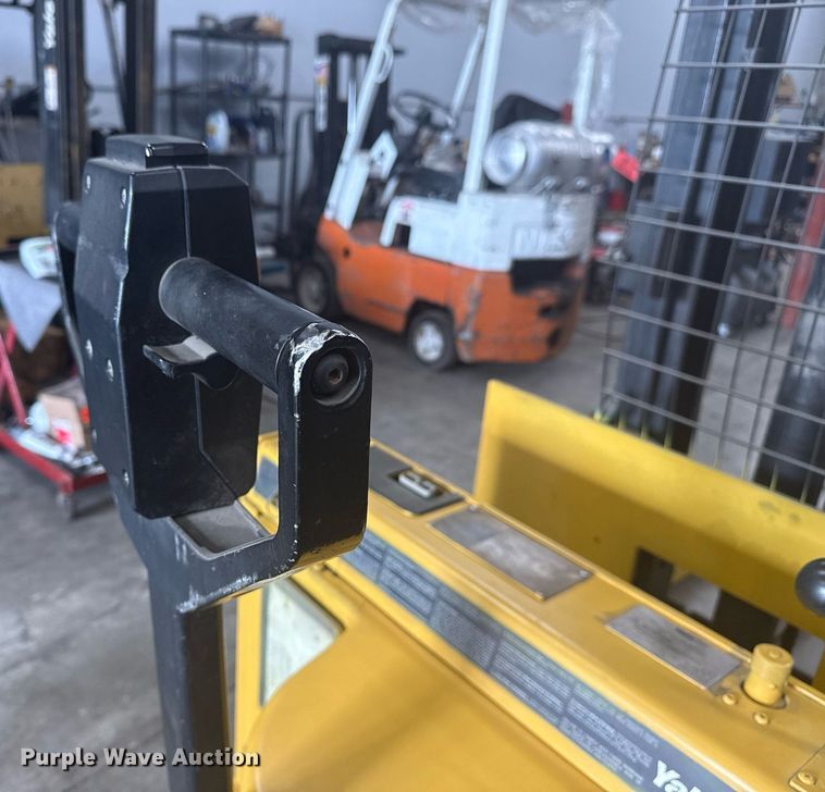 image for item EG8151 2025 Yale MSW040LCN24TV072 pallet jack