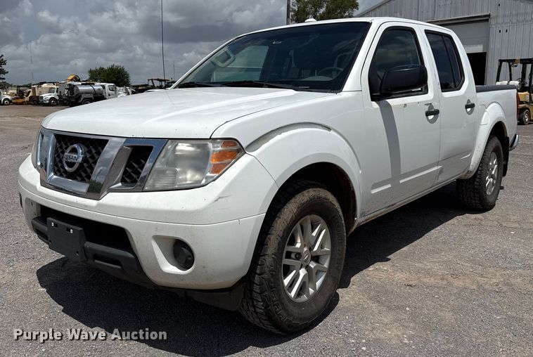 image for item EJ4675 2017 Nissan Frontier Crew Cab pickup truck