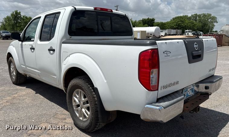 image for item EJ4675 2017 Nissan Frontier Crew Cab pickup truck