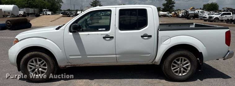 image for item EJ4675 2017 Nissan Frontier Crew Cab pickup truck