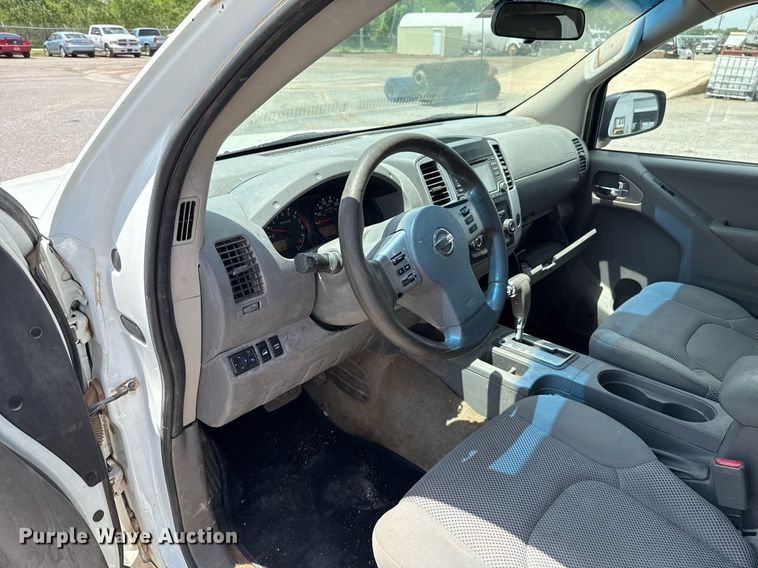 image for item EJ4675 2017 Nissan Frontier Crew Cab pickup truck