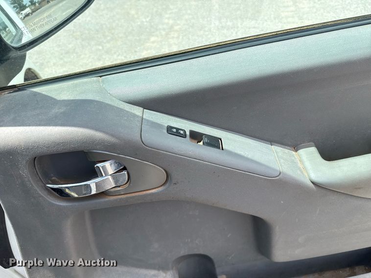 image for item EJ4675 2017 Nissan Frontier Crew Cab pickup truck