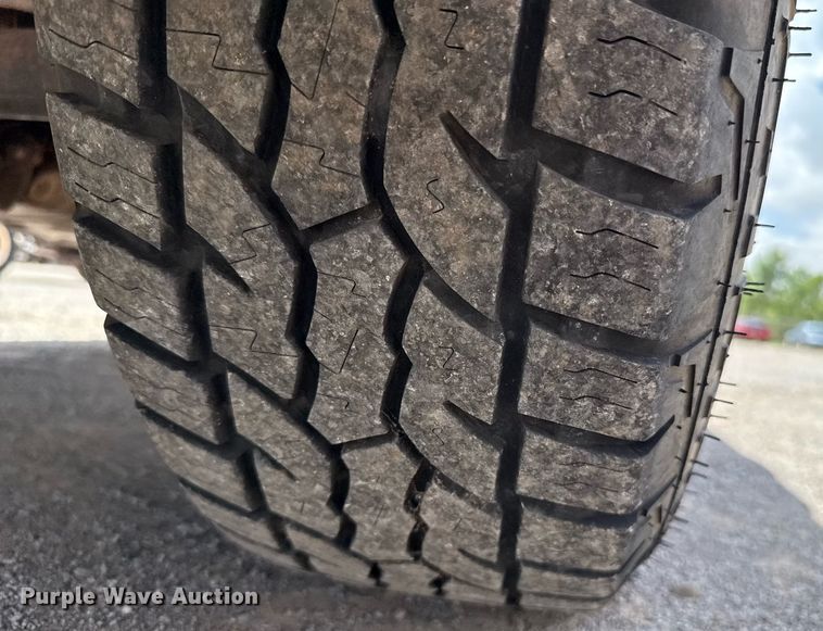 image for item EJ4675 2017 Nissan Frontier Crew Cab pickup truck