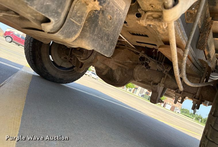 image for item EJ4757 2017 Ford F250 Super Duty XL SuperCab flatbed pickup truck