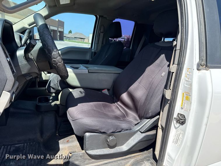 image for item EJ4757 2017 Ford F250 Super Duty XL SuperCab flatbed pickup truck