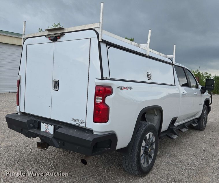 image for item EJ7546 2020 Chevrolet Silverado 2500HD Crew Cab pickup truck