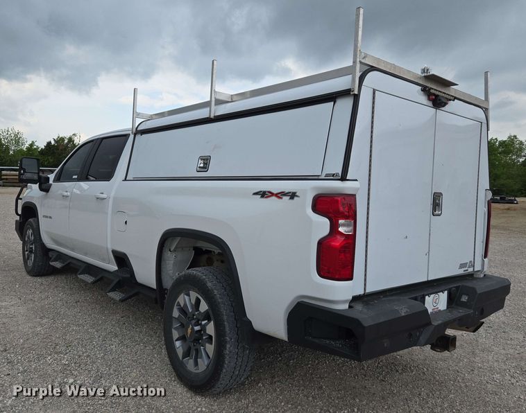 image for item EJ7546 2020 Chevrolet Silverado 2500HD Crew Cab pickup truck