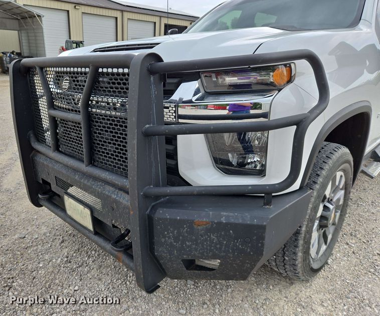 image for item EJ7546 2020 Chevrolet Silverado 2500HD Crew Cab pickup truck