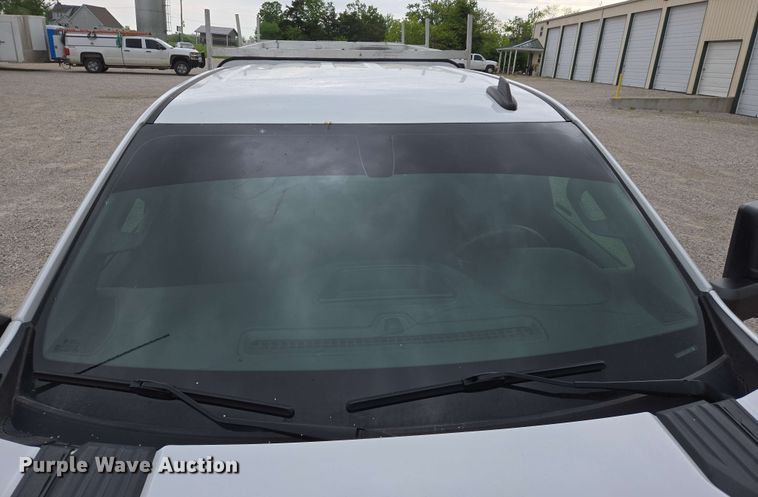 image for item EJ7546 2020 Chevrolet Silverado 2500HD Crew Cab pickup truck