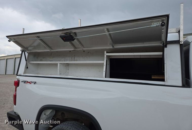 image for item EJ7546 2020 Chevrolet Silverado 2500HD Crew Cab pickup truck