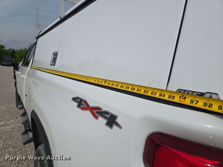 image for item EJ7546 2020 Chevrolet Silverado 2500HD Crew Cab pickup truck