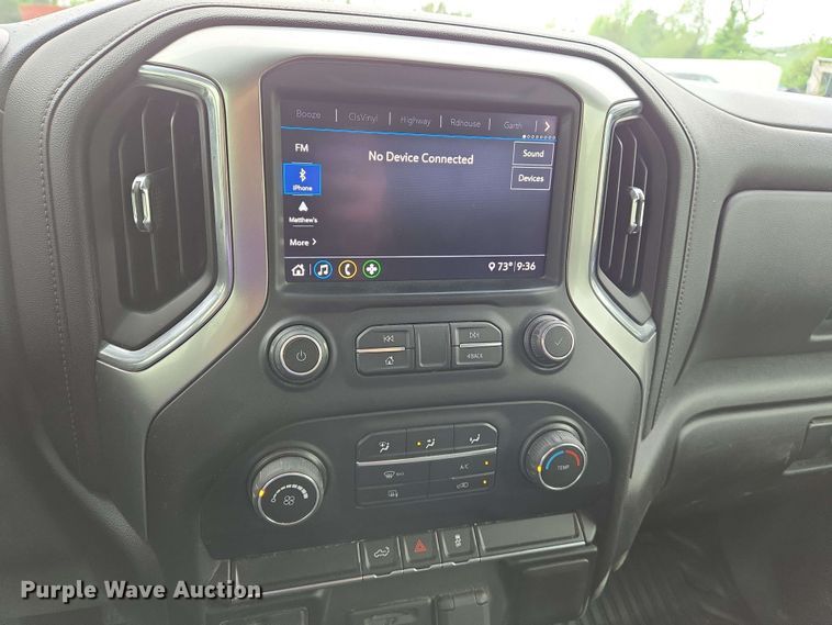 image for item EJ7546 2020 Chevrolet Silverado 2500HD Crew Cab pickup truck