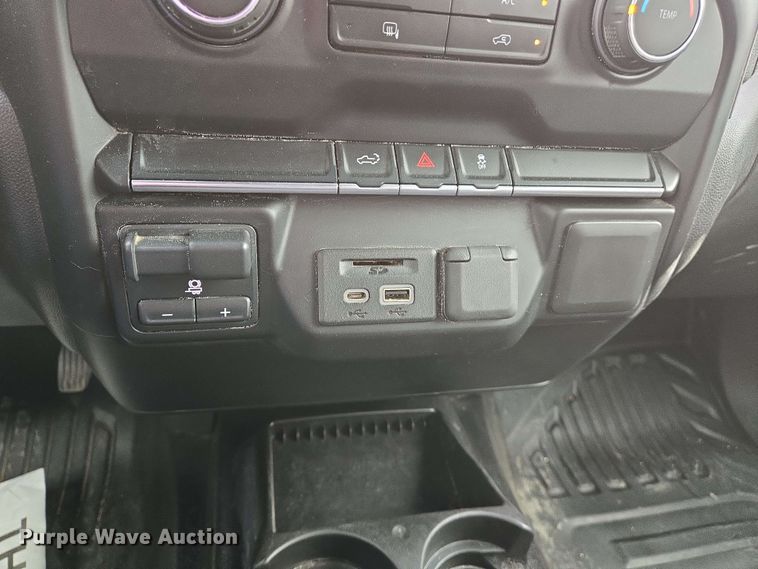 image for item EJ7546 2020 Chevrolet Silverado 2500HD Crew Cab pickup truck