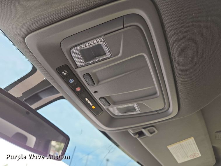 image for item EJ7546 2020 Chevrolet Silverado 2500HD Crew Cab pickup truck