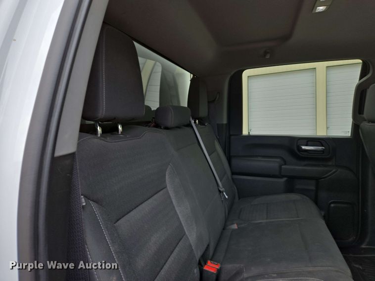 image for item EJ7546 2020 Chevrolet Silverado 2500HD Crew Cab pickup truck