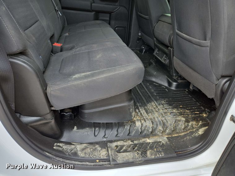 image for item EJ7546 2020 Chevrolet Silverado 2500HD Crew Cab pickup truck