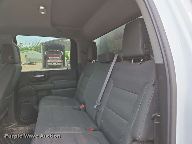 image for item EJ7546 2020 Chevrolet Silverado 2500HD Crew Cab pickup truck