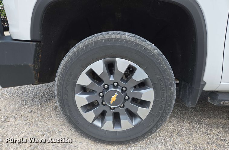 image for item EJ7546 2020 Chevrolet Silverado 2500HD Crew Cab pickup truck