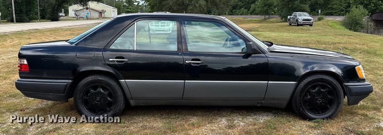 image for item EJ7624 1995 Mercedes-Benz E320 