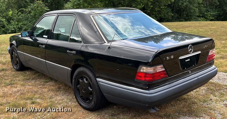 image for item EJ7624 1995 Mercedes-Benz E320 