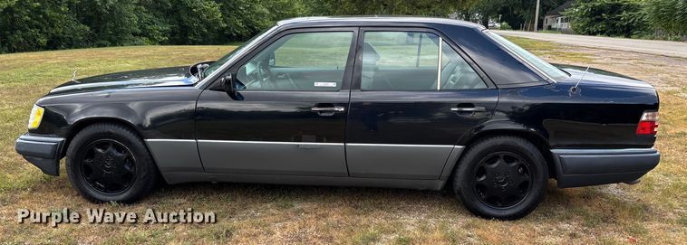 image for item EJ7624 1995 Mercedes-Benz E320 