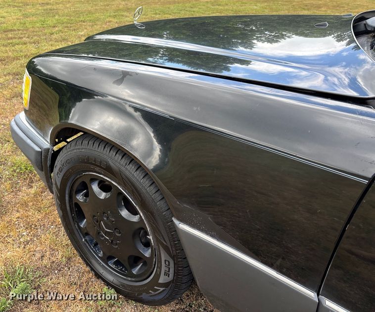 image for item EJ7624 1995 Mercedes-Benz E320 