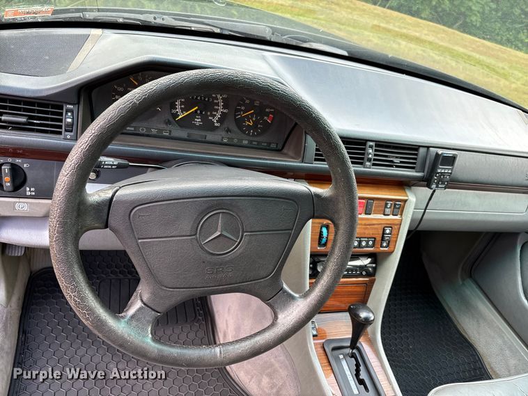 image for item EJ7624 1995 Mercedes-Benz E320 