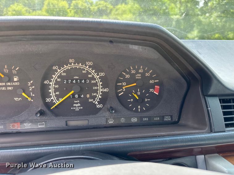 image for item EJ7624 1995 Mercedes-Benz E320 