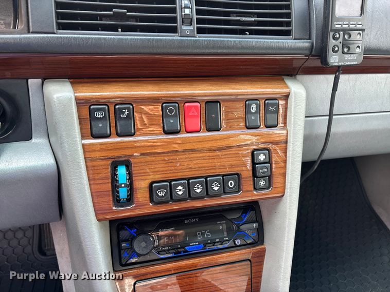 image for item EJ7624 1995 Mercedes-Benz E320 