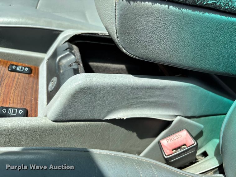 image for item EJ7624 1995 Mercedes-Benz E320 