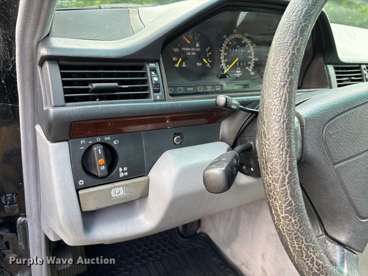 image for item EJ7624 1995 Mercedes-Benz E320 