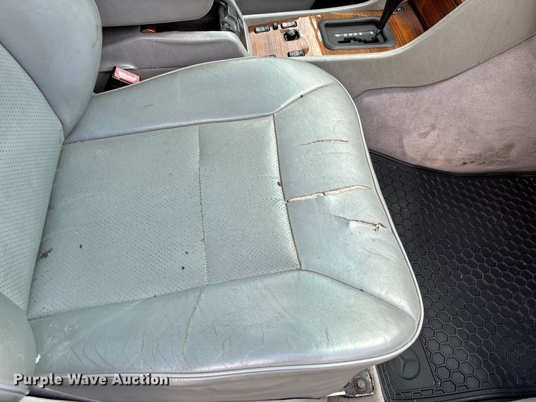 image for item EJ7624 1995 Mercedes-Benz E320 