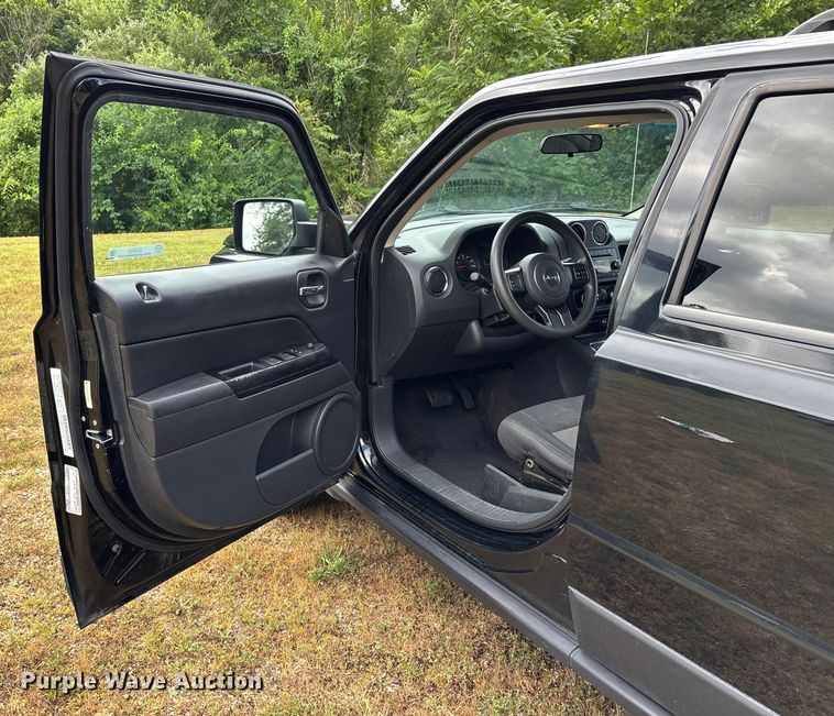 image for item EJ7625 2013 Jeep Patriot SUV