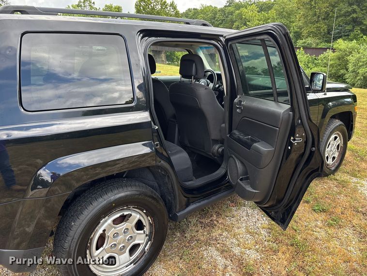 image for item EJ7625 2013 Jeep Patriot SUV