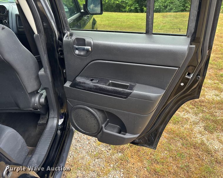 image for item EJ7625 2013 Jeep Patriot SUV