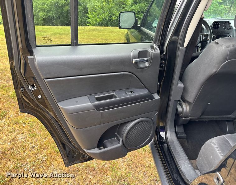 image for item EJ7625 2013 Jeep Patriot SUV