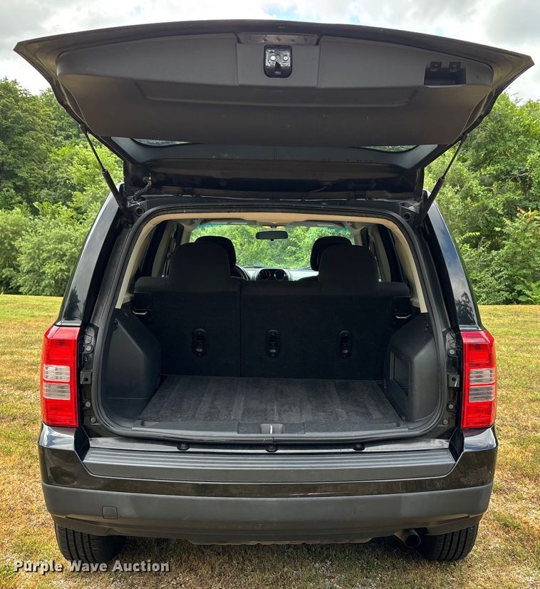 image for item EJ7625 2013 Jeep Patriot SUV