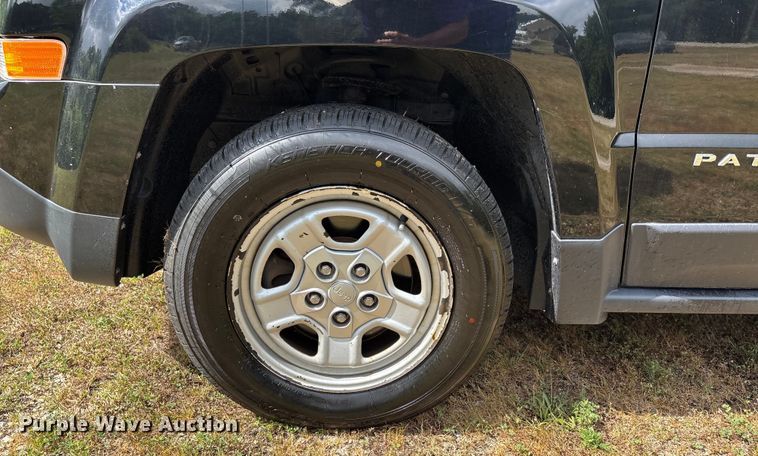 image for item EJ7625 2013 Jeep Patriot SUV