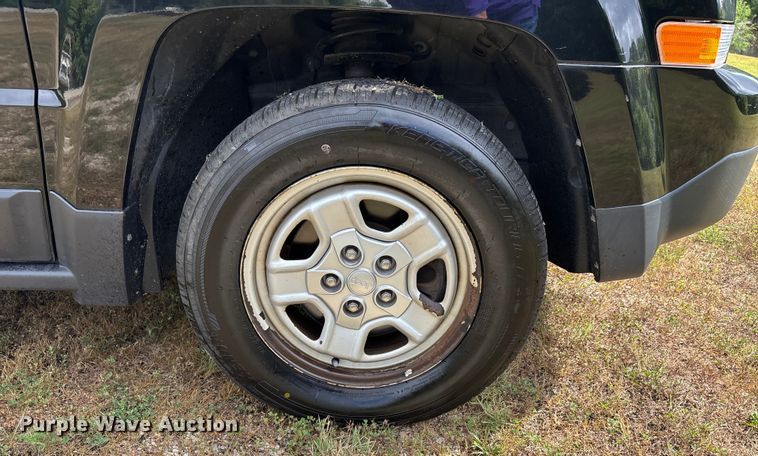 image for item EJ7625 2013 Jeep Patriot SUV